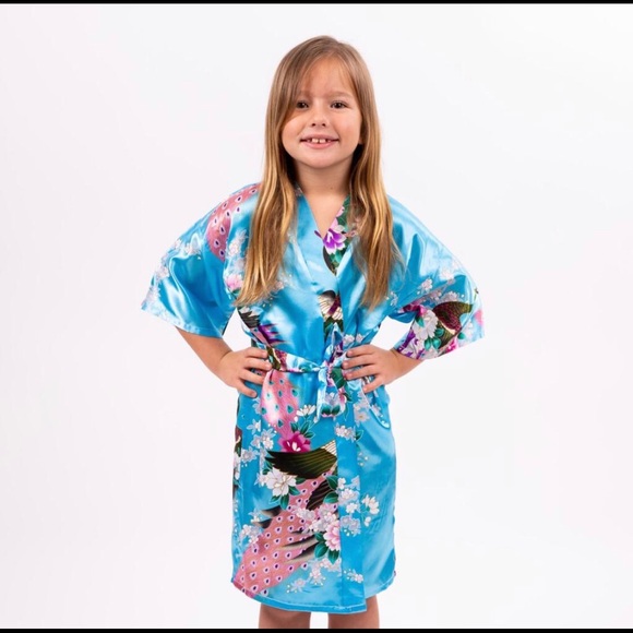 Adorable Floral Peacock Robes 4 MiniMe Princesses - Picture 15 of 15
